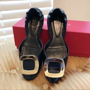 Navy ROGER VIVIER Chips patent leather ballerinas